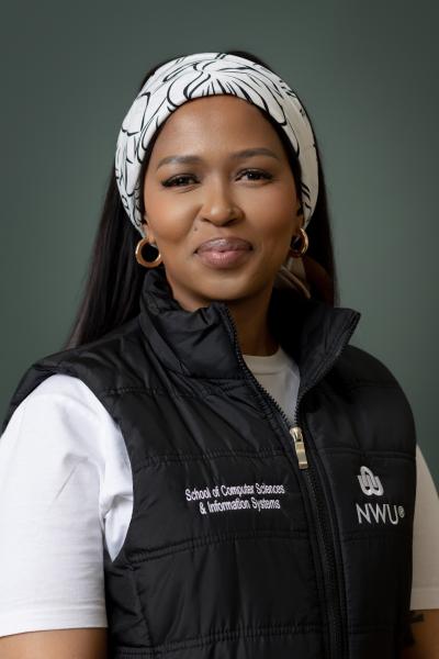 Me Neo Motlhabane