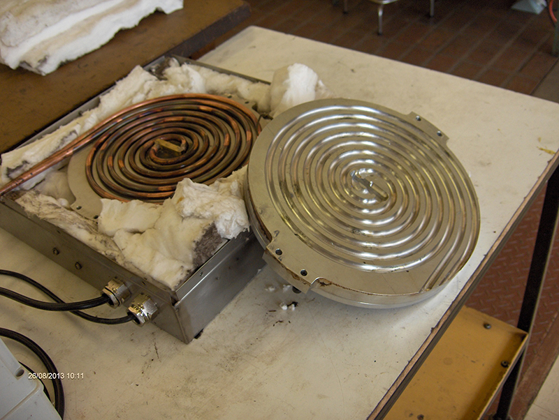 Aluminum and copper oil heat exchanger